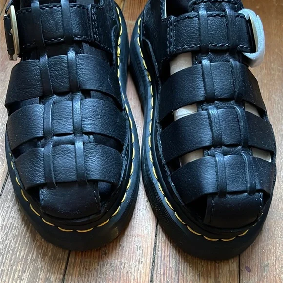 Dr. Martens Black Leather Air Wair Fisherman Sandals Size 4  display picture 1